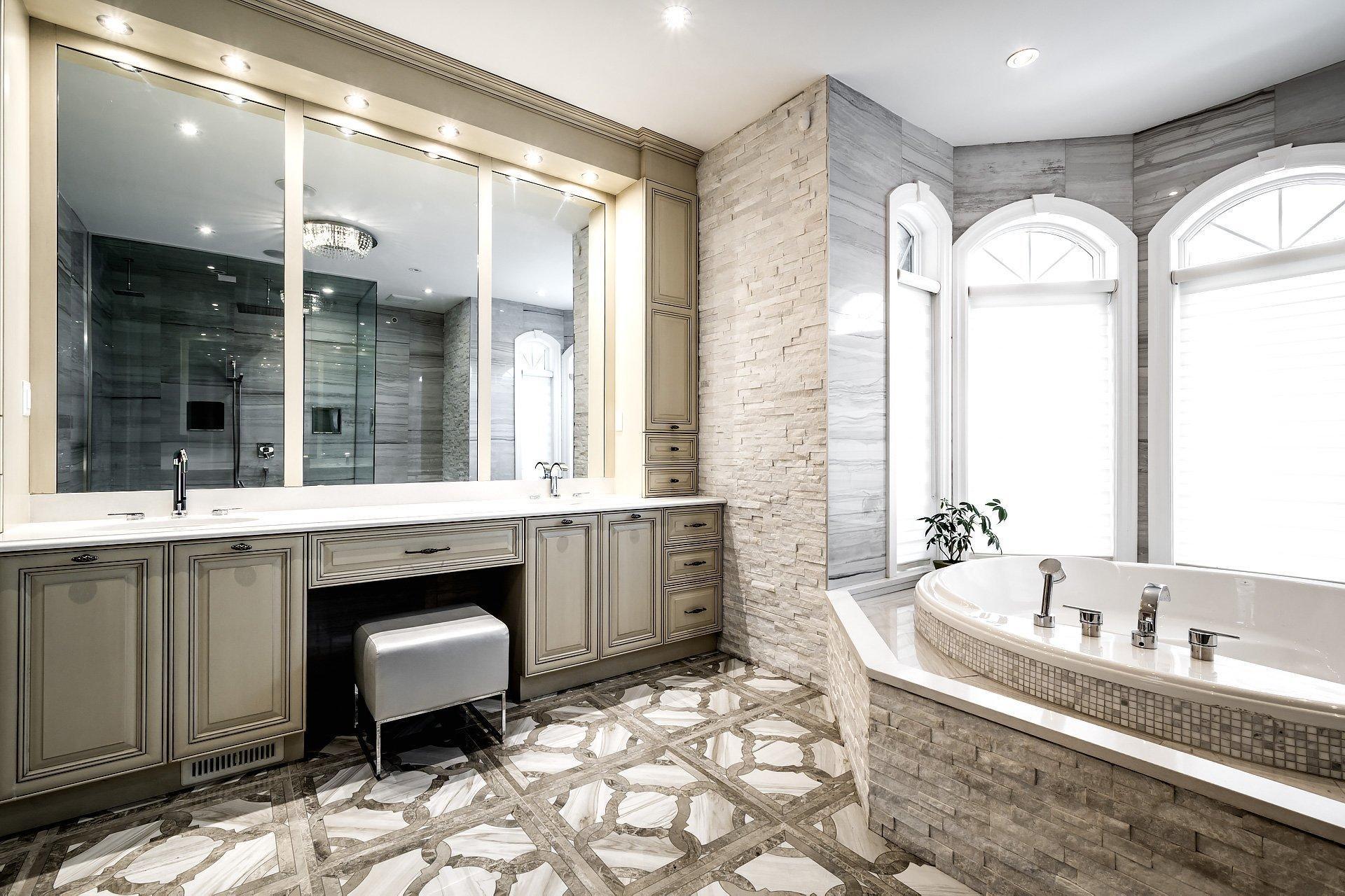 









5639


Av. Wolseley

,
Côte-Saint-Luc,




QC
H4W2L4

