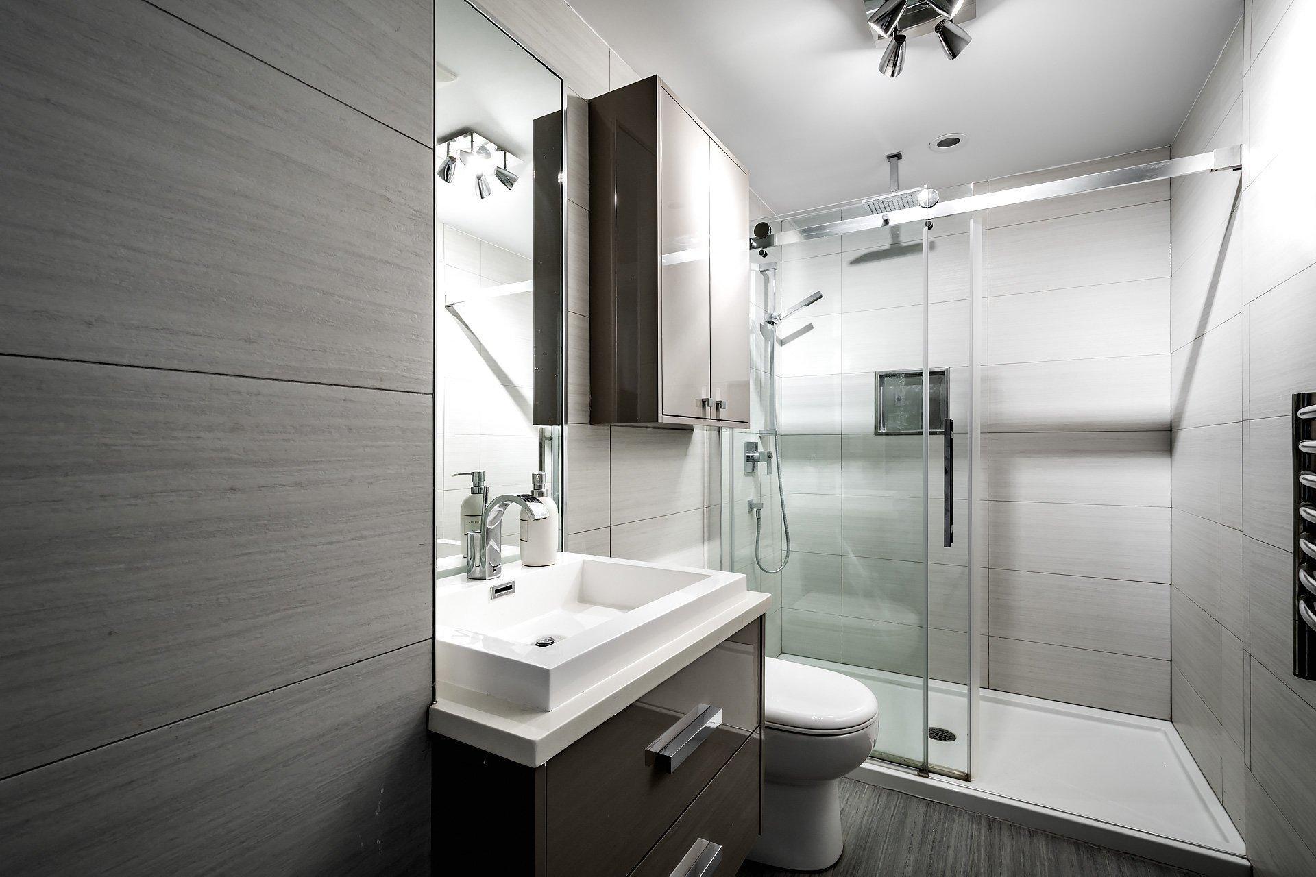 









5639


Av. Wolseley

,
Côte-Saint-Luc,




QC
H4W2L4

