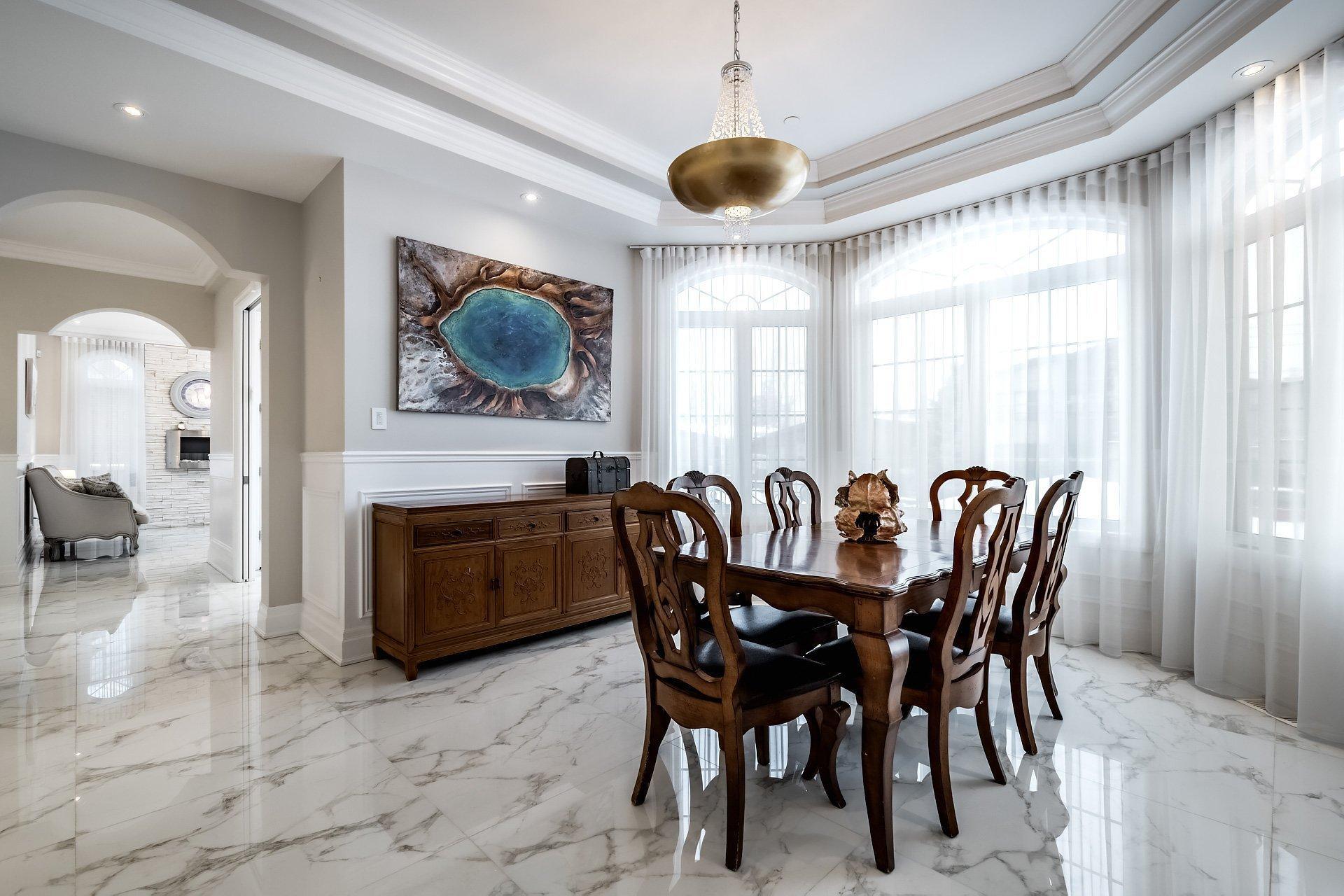 









5639


Av. Wolseley

,
Côte-Saint-Luc,




QC
H4W2L4

