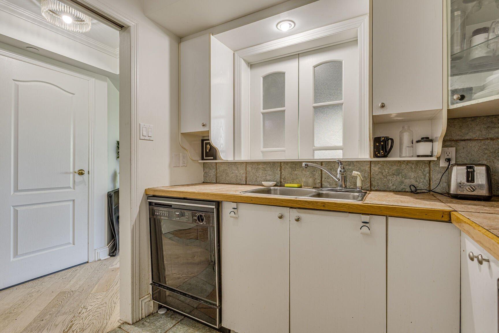 









1


Rue McGill

, 315,
Montréal (Ville-Marie),




QC
H2Y4A3

