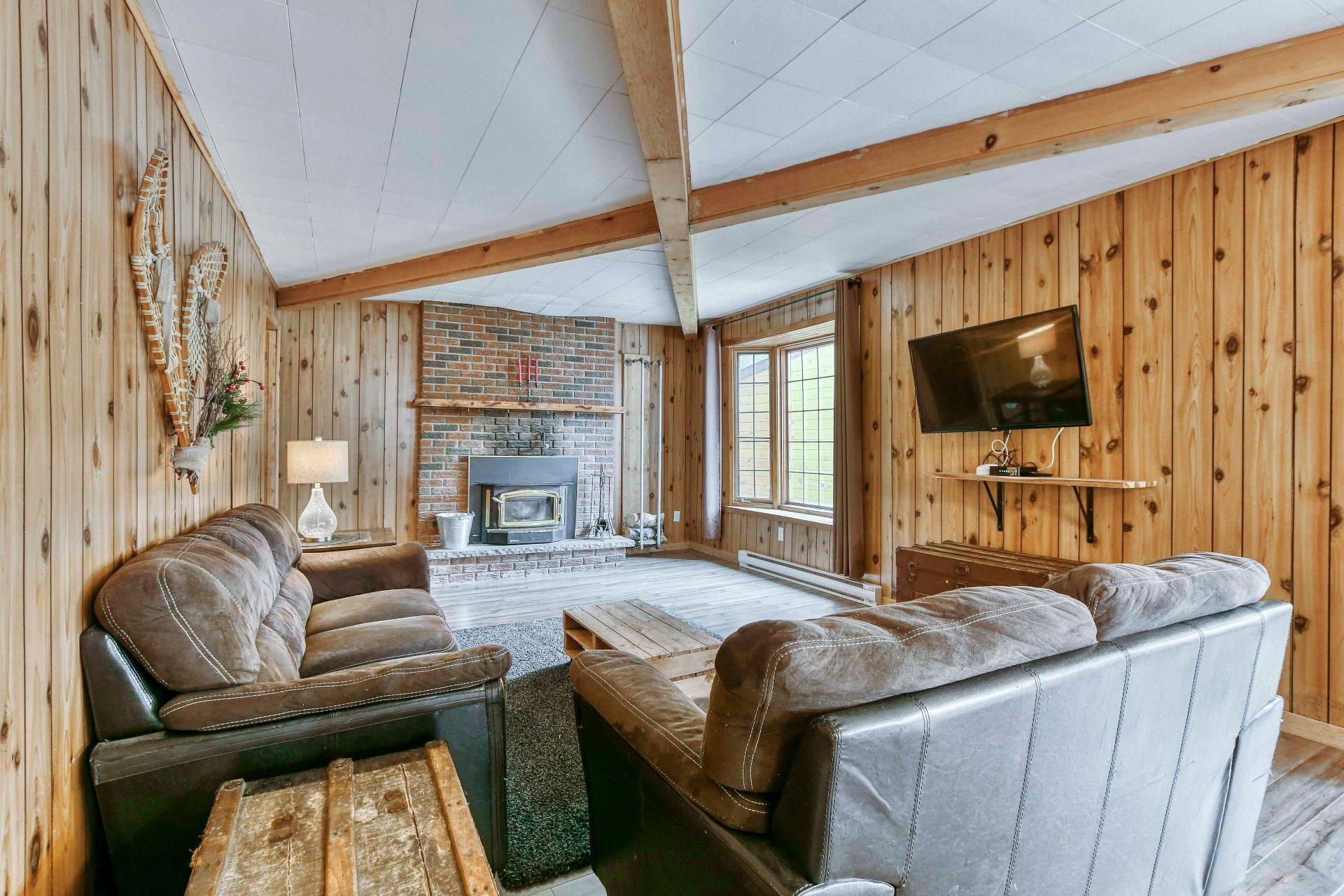 









4574


Ch. de Val-des-Lacs

,
Sainte-Agathe-des-Monts,




QC
J0T2P0

