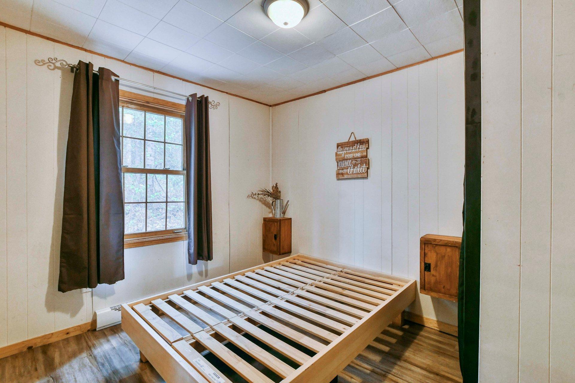 









4574


Ch. de Val-des-Lacs

,
Sainte-Agathe-des-Monts,




QC
J0T2P0

