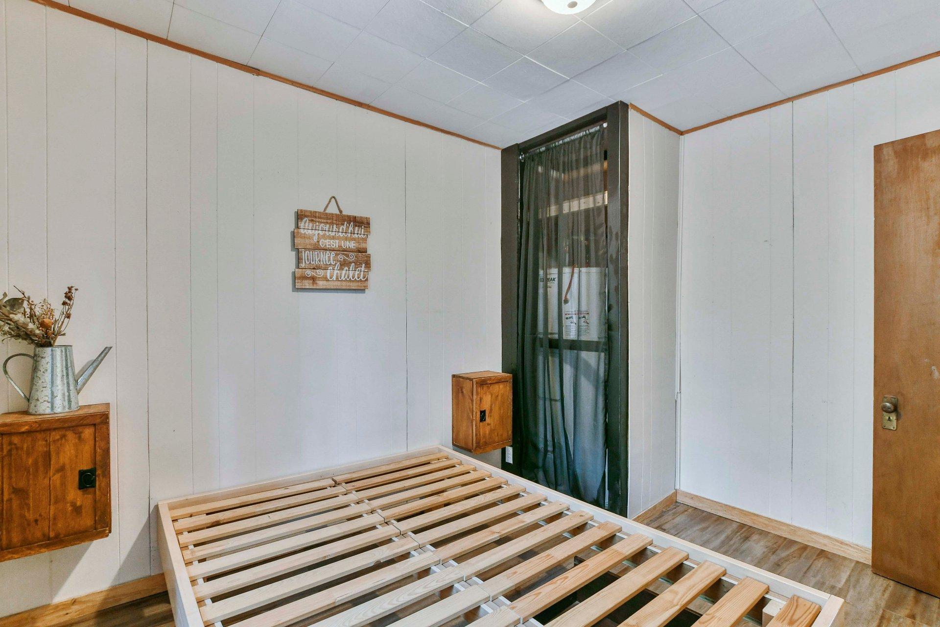 









4574


Ch. de Val-des-Lacs

,
Sainte-Agathe-des-Monts,




QC
J0T2P0

