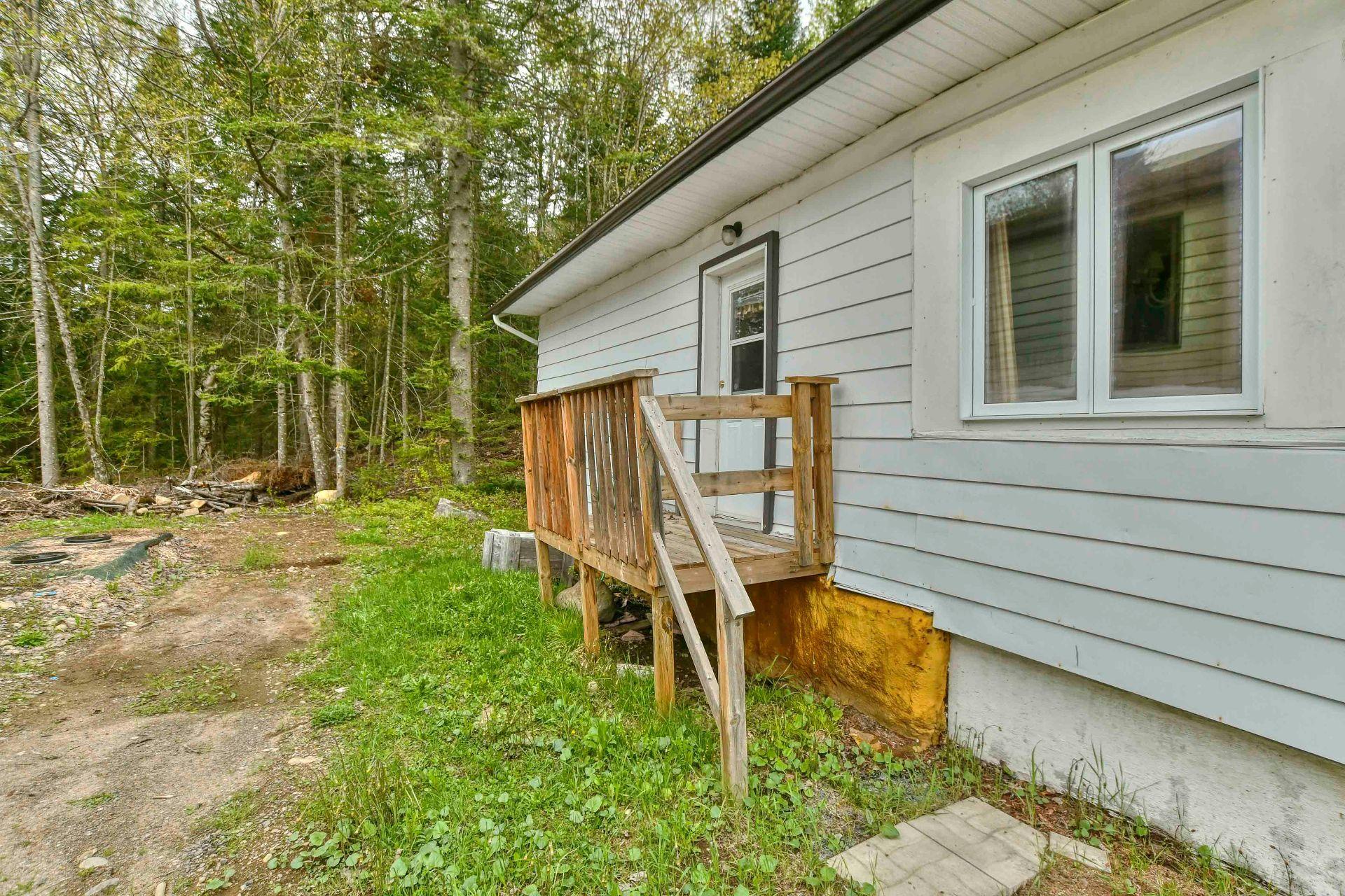 









4574


Ch. de Val-des-Lacs

,
Sainte-Agathe-des-Monts,




QC
J0T2P0

