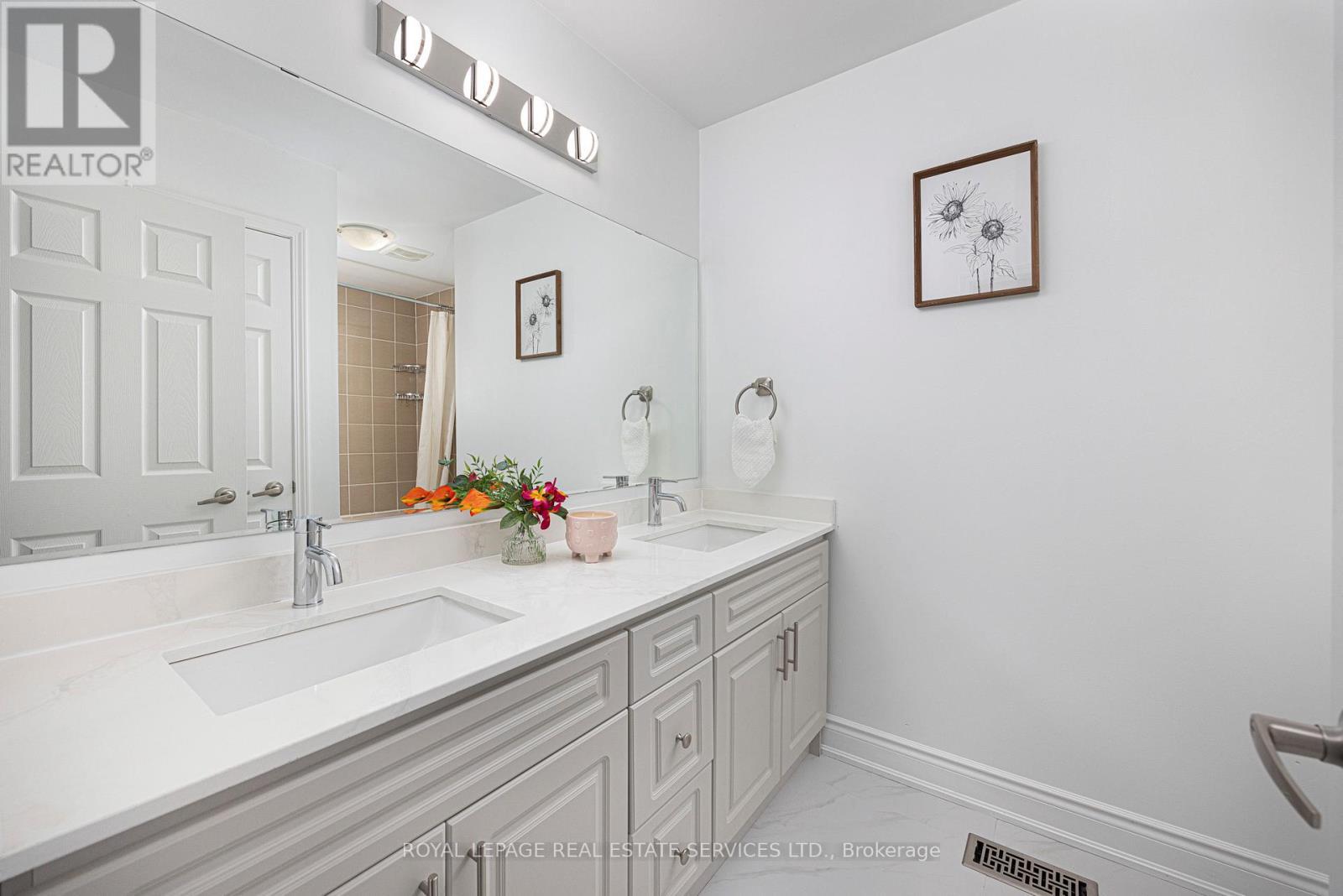 












1605 COPELAND CIRCLE

,
Milton,




Ontario
L9T8Y1


