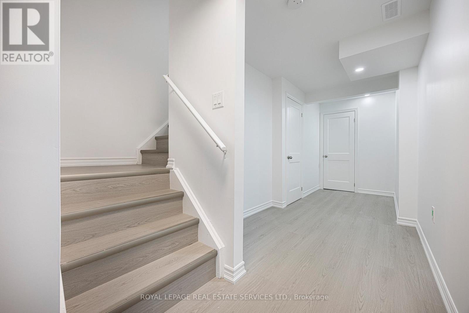 












1605 COPELAND CIRCLE

,
Milton,




Ontario
L9T8Y1

