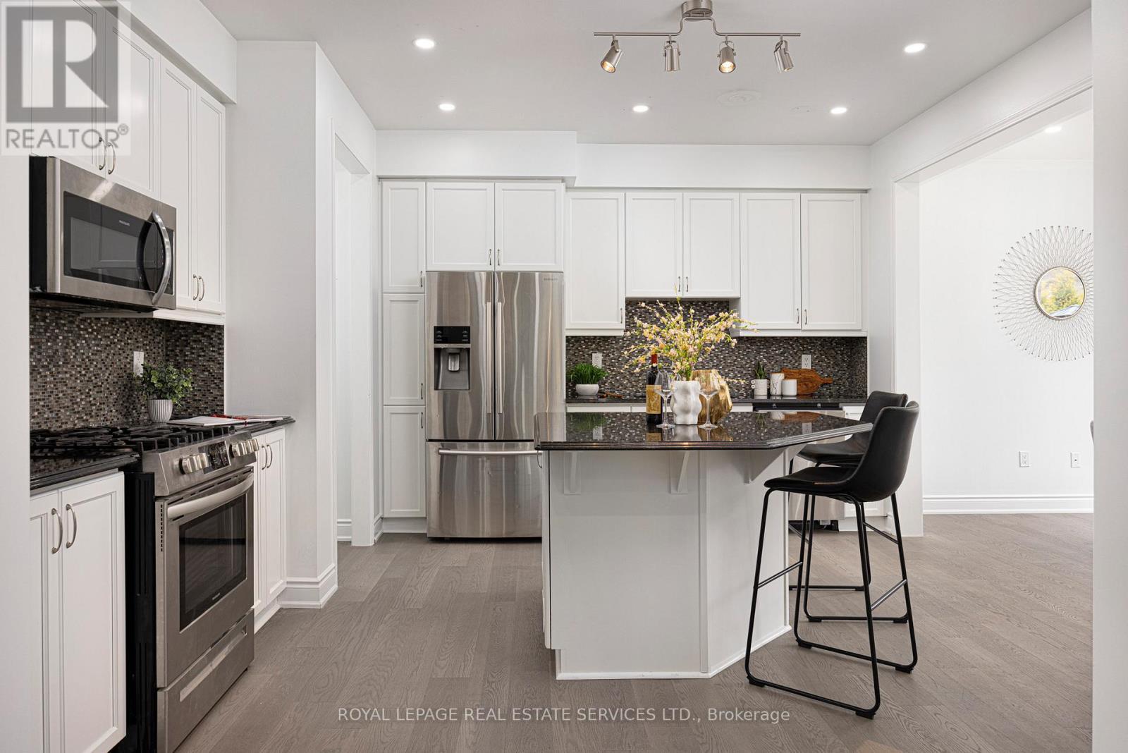 












1605 COPELAND CIRCLE

,
Milton,




Ontario
L9T8Y1

