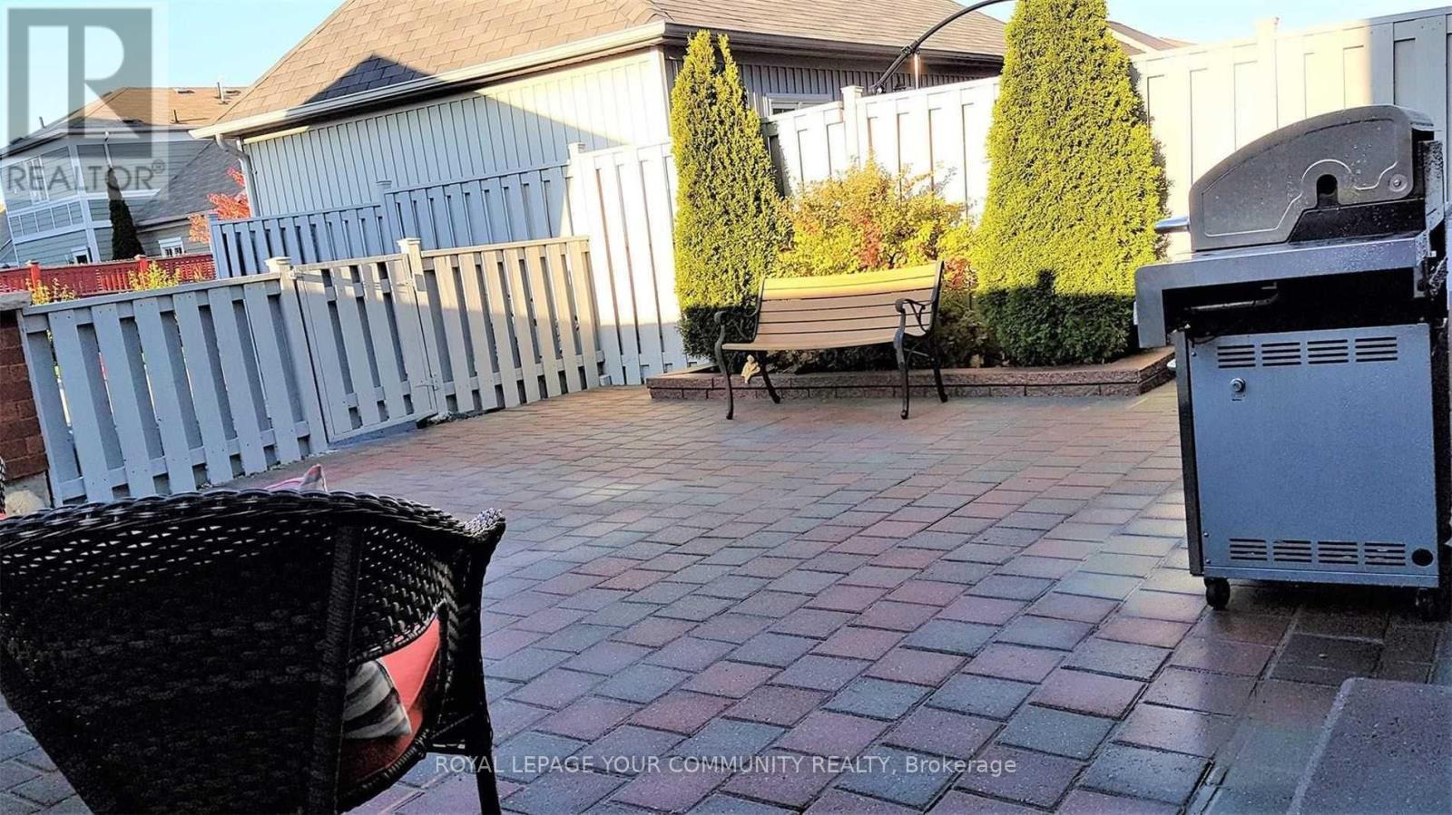 












39 YALE LANE

,
Markham,




Ontario
L6B1G8

