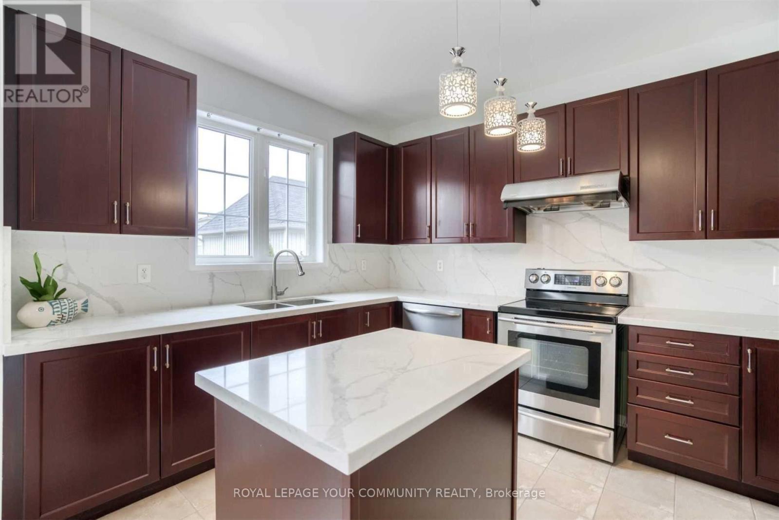 












39 YALE LANE

,
Markham,




Ontario
L6B1G8

