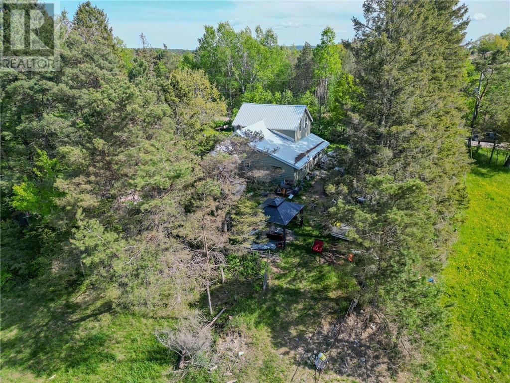 












15 Lees Road

,
Walford,




Ontario
P0P2P0

