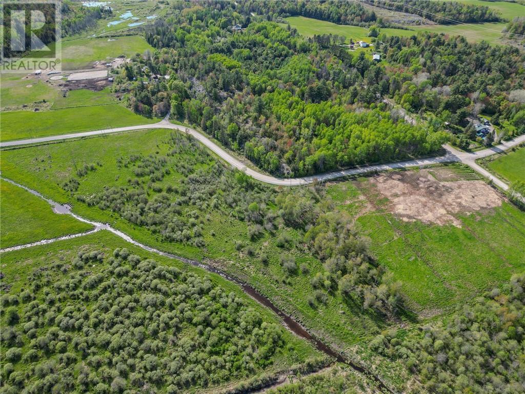 












15 Lees Road

,
Walford,




Ontario
P0P2P0

