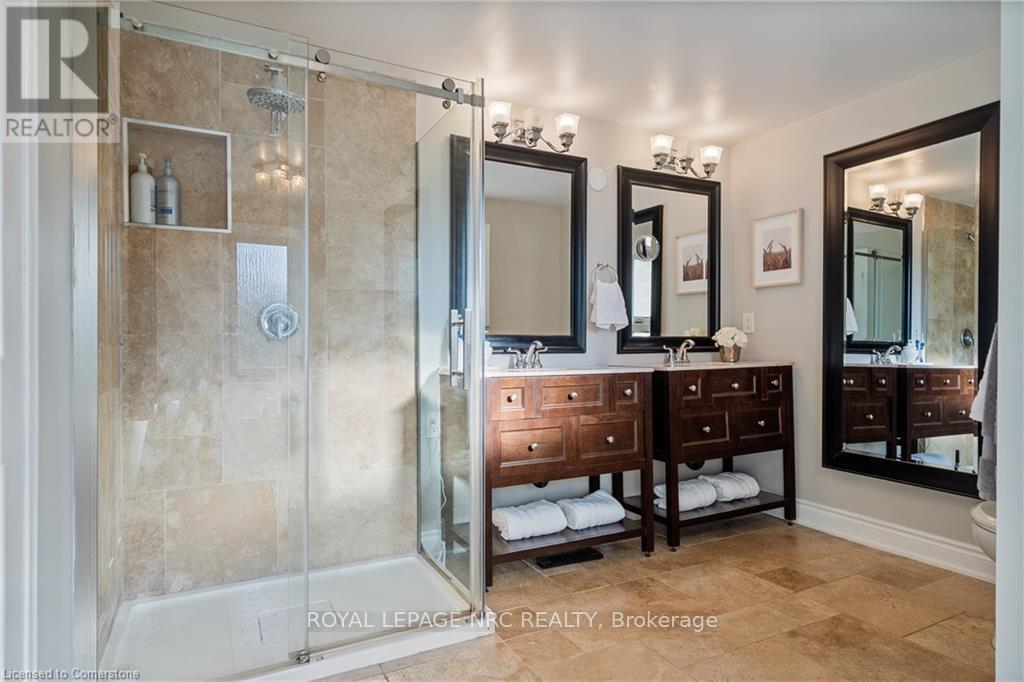 












1254 HAMMOND STREET

,
Burlington,




Ontario
L7S2E6

