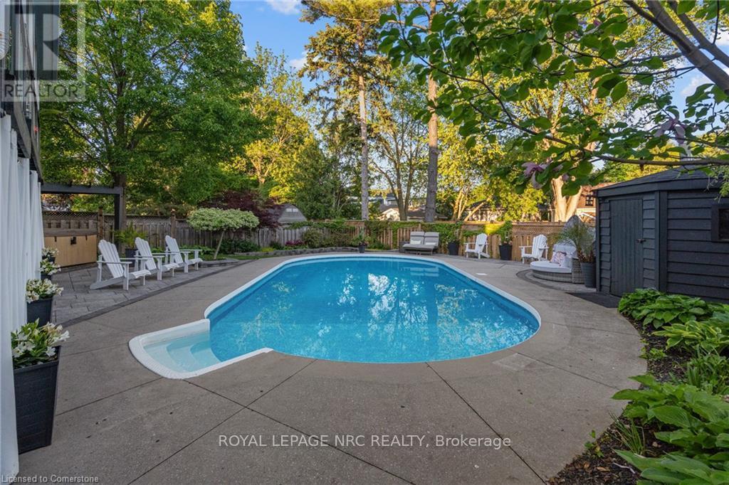












1254 HAMMOND STREET

,
Burlington,




Ontario
L7S2E6

