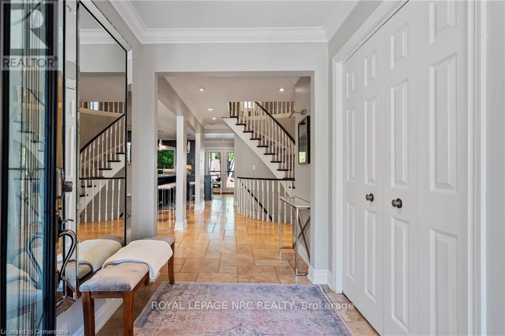












1254 HAMMOND STREET

,
Burlington,




Ontario
L7S2E6

