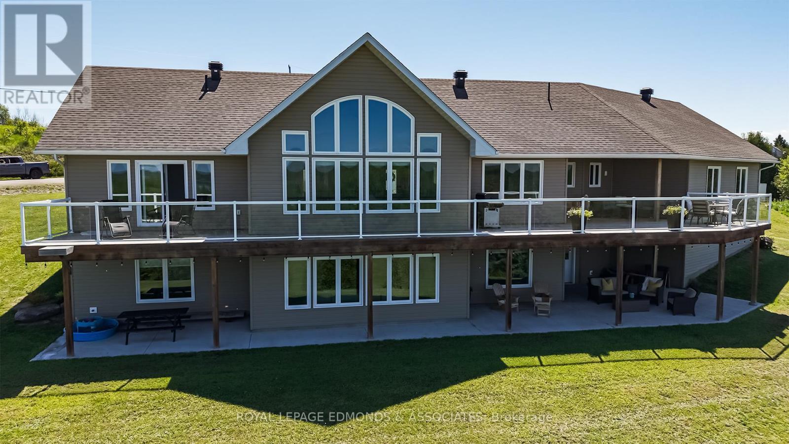 












281 POINT CHURCH ROAD

,
North Algona Wilberforce,




Ontario
K0J1T0

