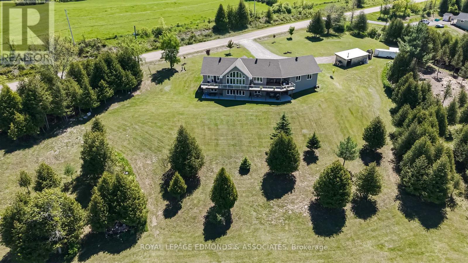 












281 POINT CHURCH ROAD

,
North Algona Wilberforce,




Ontario
K0J1T0


