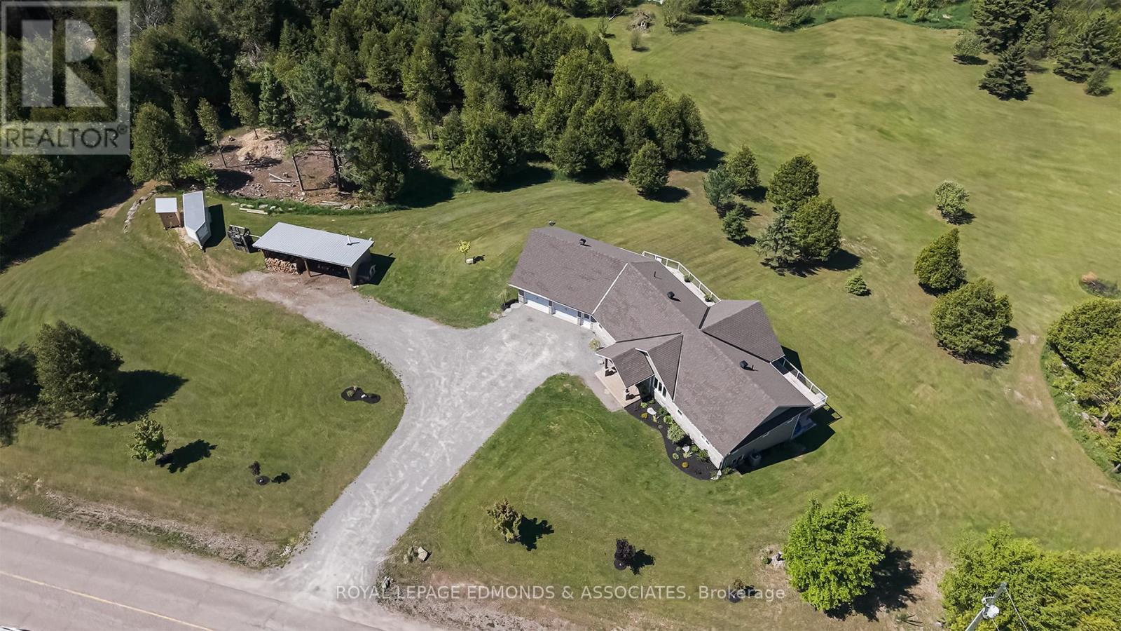 












281 POINT CHURCH ROAD

,
North Algona Wilberforce,




Ontario
K0J1T0

