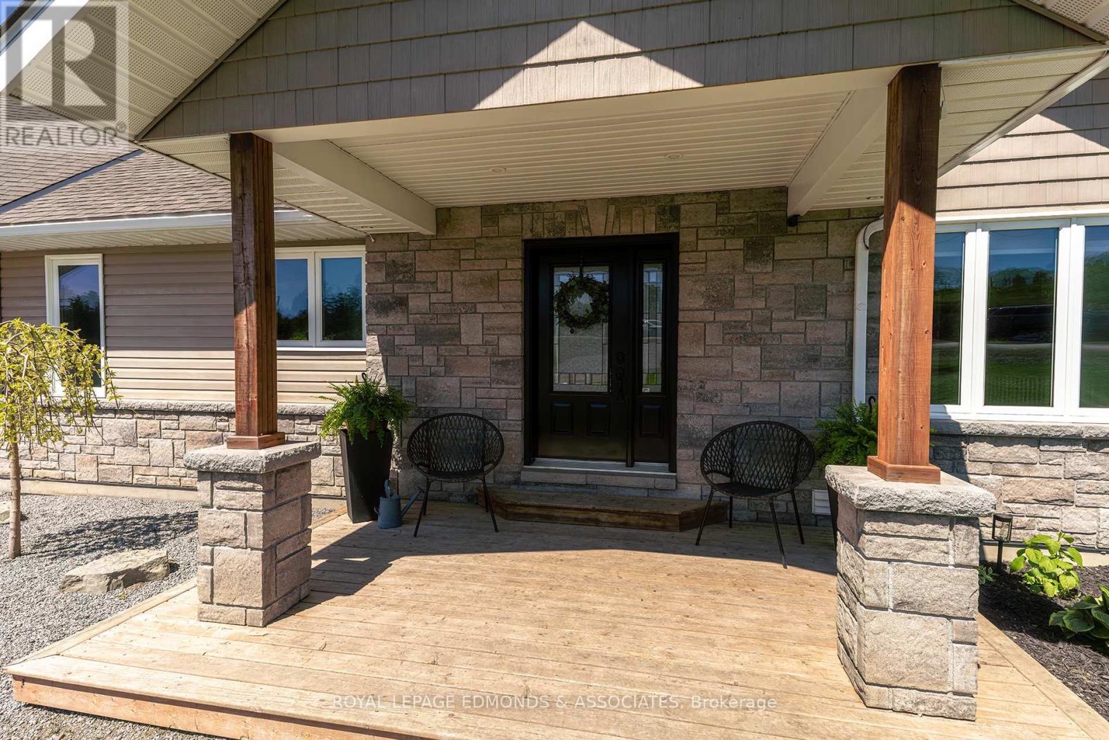 












281 POINT CHURCH ROAD

,
North Algona Wilberforce,




Ontario
K0J1T0

