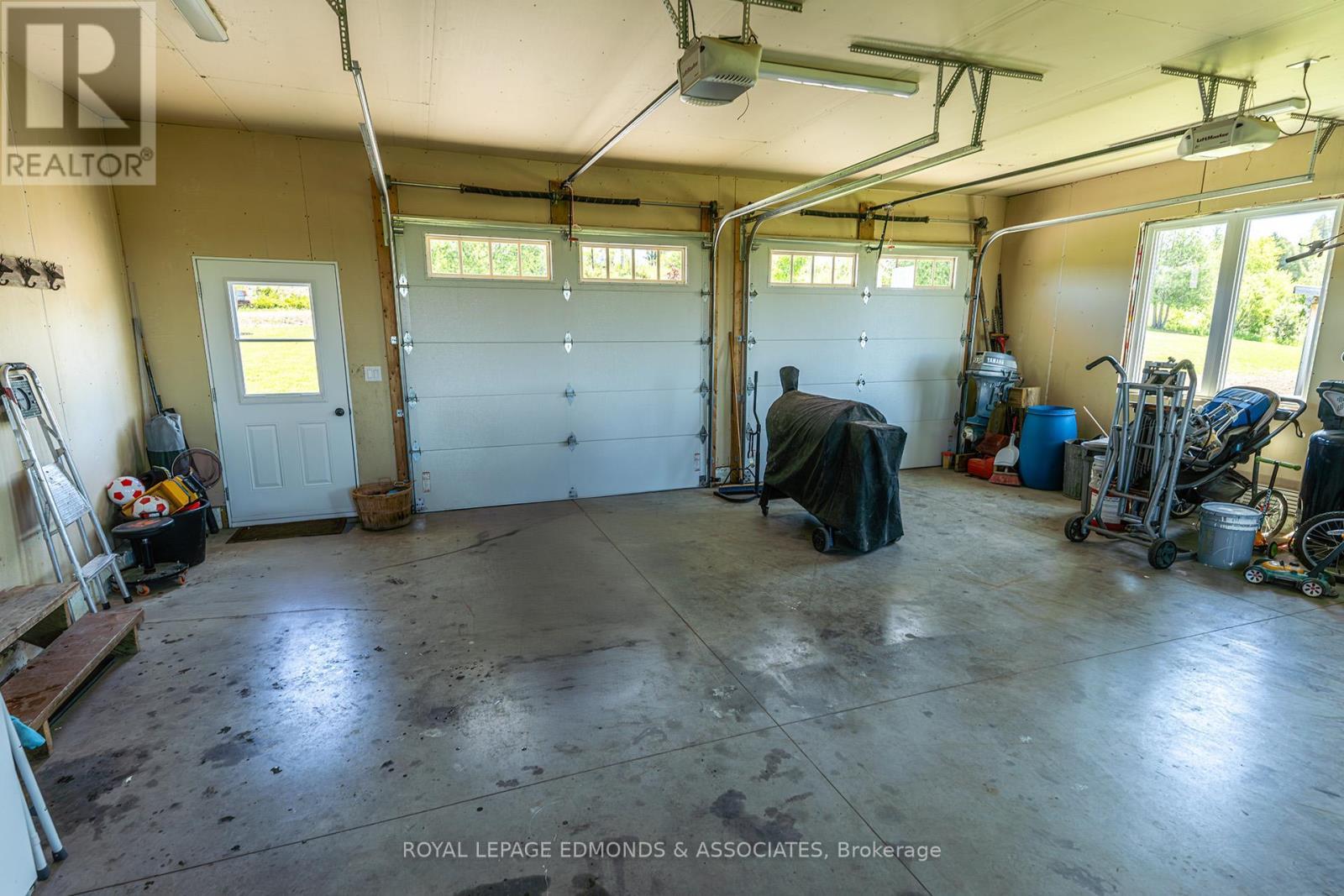 












281 POINT CHURCH ROAD

,
North Algona Wilberforce,




Ontario
K0J1T0

