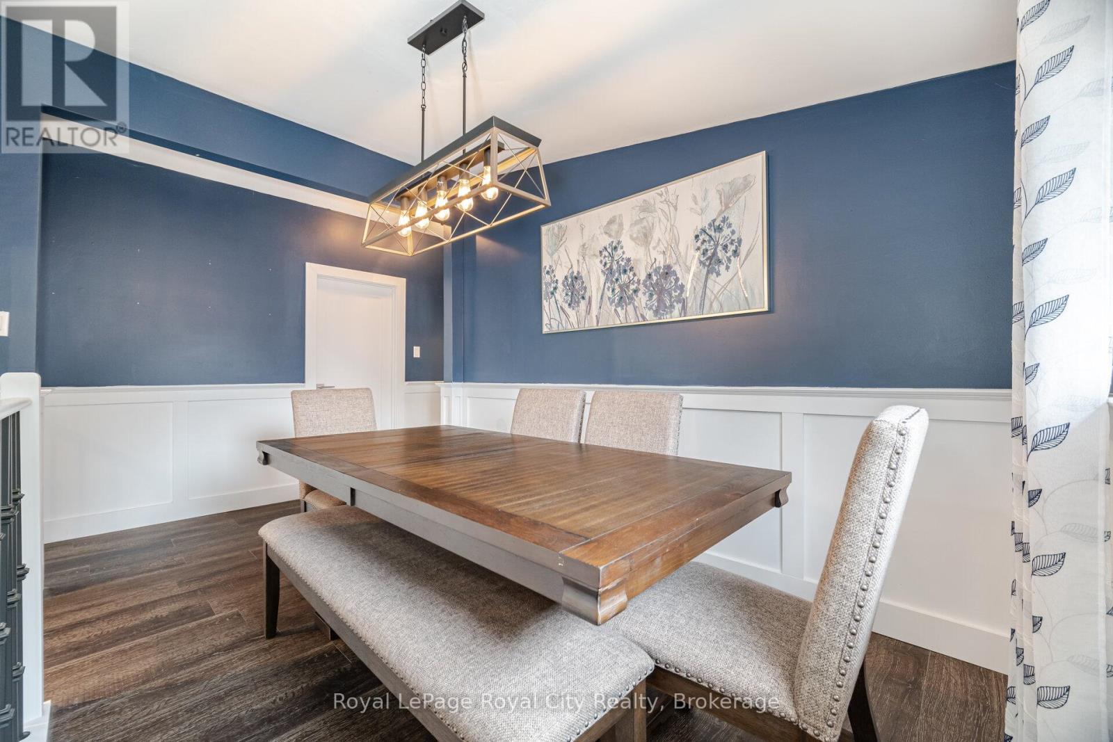 












61 LAWFIELD DRIVE

,
Hamilton (Lawfield),




Ontario
L8V4C6

