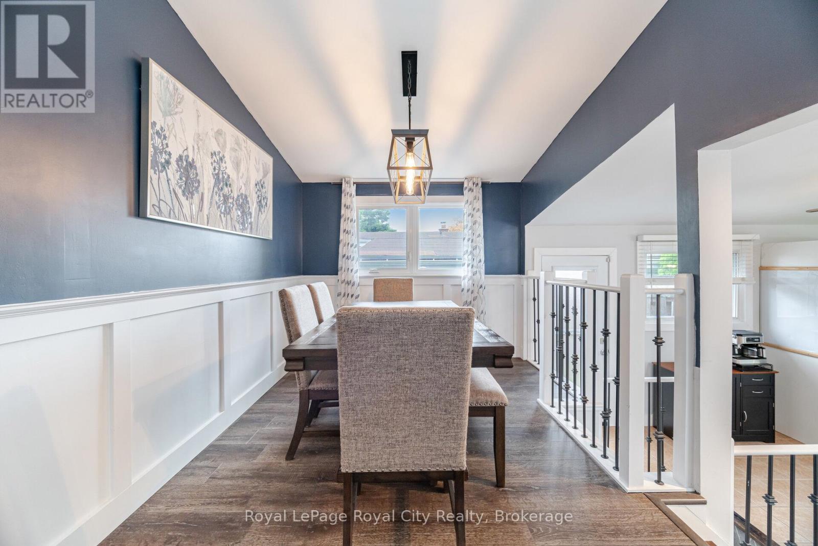 












61 LAWFIELD DRIVE

,
Hamilton (Lawfield),




Ontario
L8V4C6

