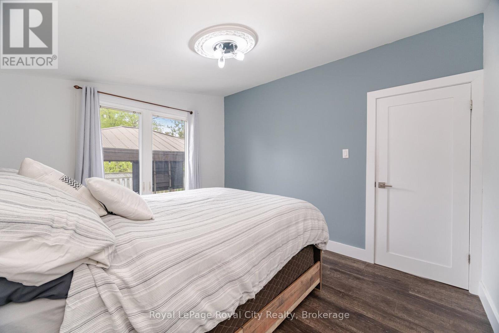 












61 LAWFIELD DRIVE

,
Hamilton (Lawfield),




Ontario
L8V4C6

