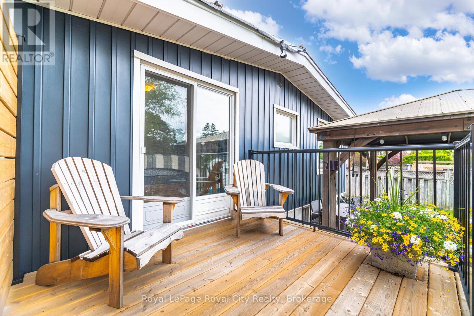 












61 LAWFIELD DRIVE

,
Hamilton (Lawfield),




Ontario
L8V4C6

