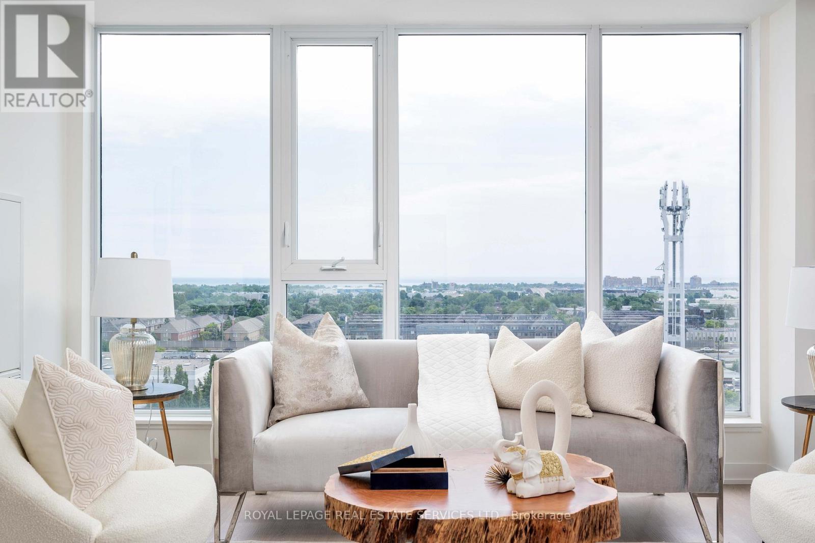 












403 - 859 THE QUEENSWAY

,
Toronto,




Ontario
M8Z1N8


