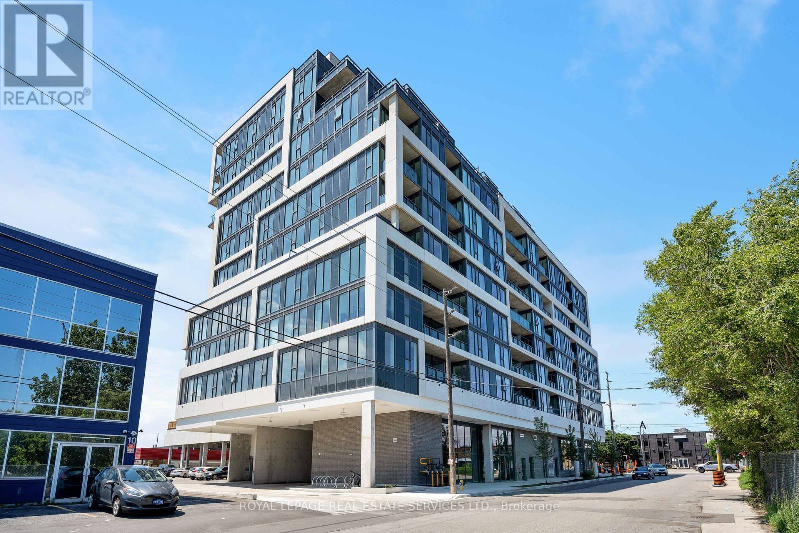 












403 - 859 THE QUEENSWAY

,
Toronto,




Ontario
M8Z1N8

