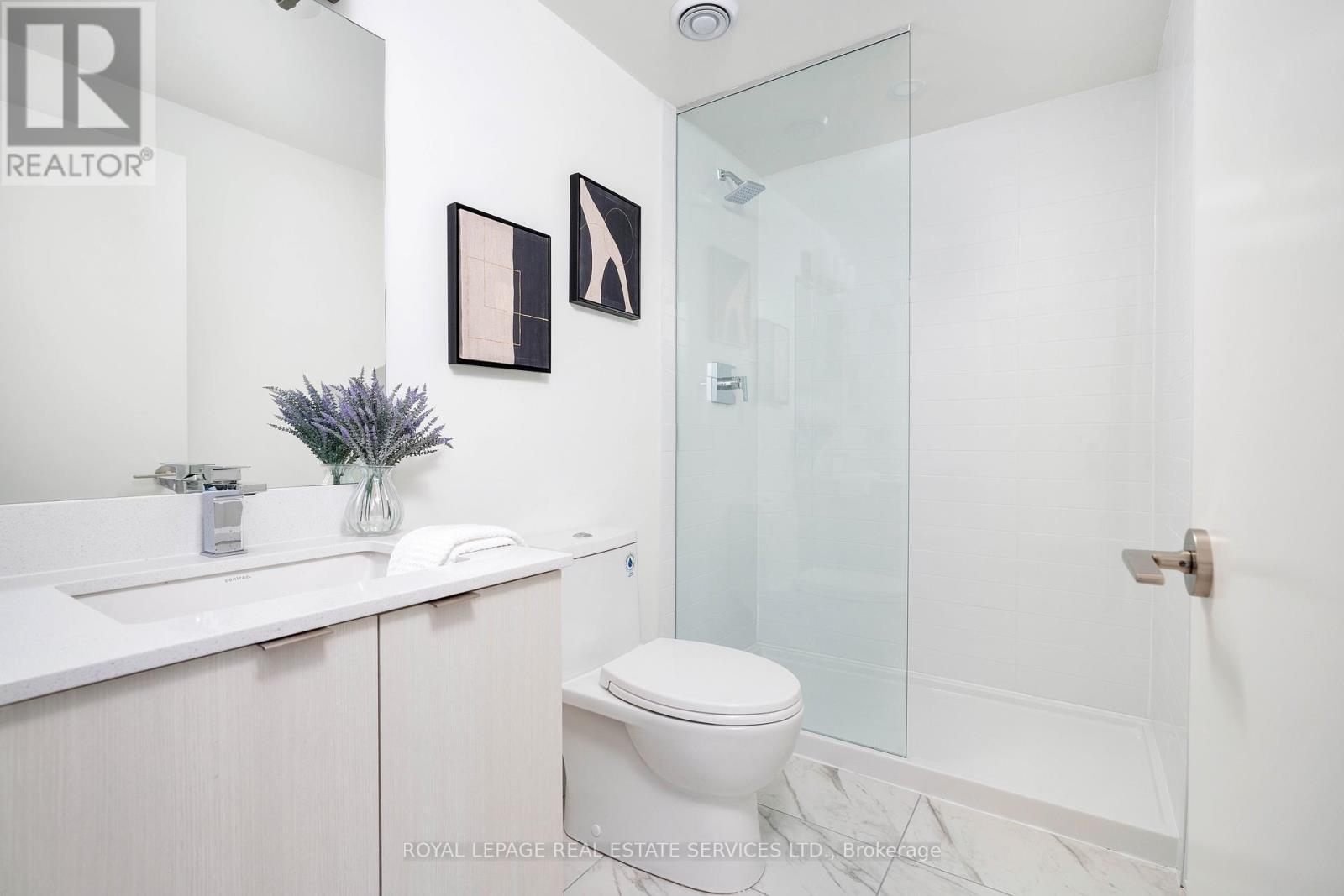 












403 - 859 THE QUEENSWAY

,
Toronto,




Ontario
M8Z1N8

