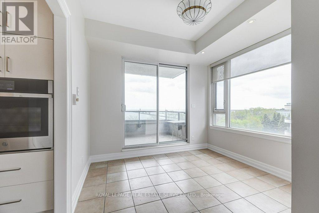












406 - 65 PORT STREET E

,
Mississauga,




Ontario
L5G4V3

