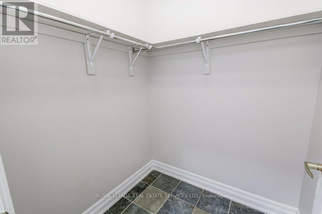 












406 - 65 PORT STREET E

,
Mississauga,




Ontario
L5G4V3


