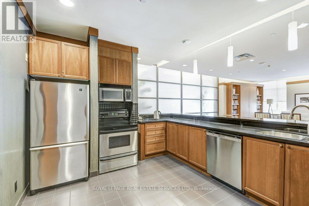 












406 - 65 PORT STREET E

,
Mississauga,




Ontario
L5G4V3

