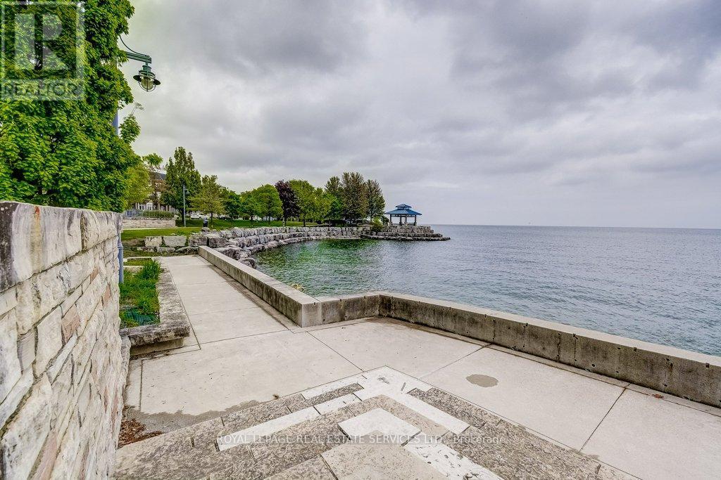 












406 - 65 PORT STREET E

,
Mississauga,




Ontario
L5G4V3

