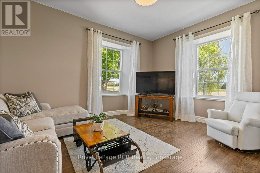 












39721 AMBERLEY ROAD

,
North Huron (East Wawanosh),




Ontario
N0G2W0

