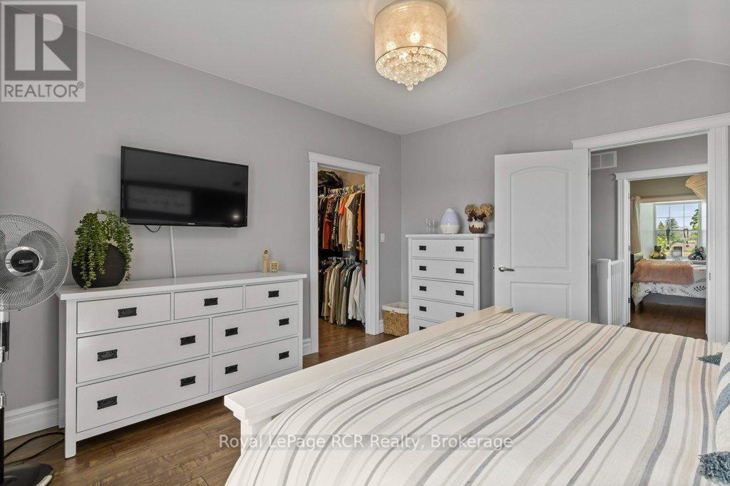 












39721 AMBERLEY ROAD

,
North Huron (East Wawanosh),




Ontario
N0G2W0

