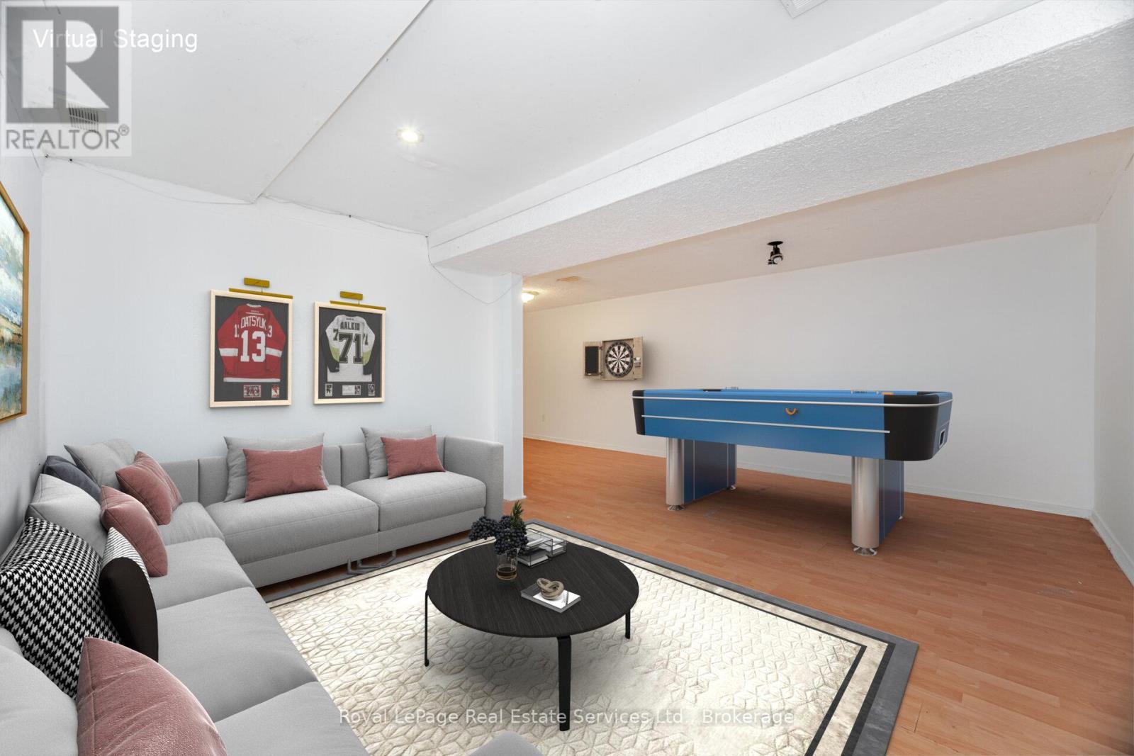 












1263 WALKER'S LINE

,
Burlington (Tansley),




Ontario
L7M4N8

