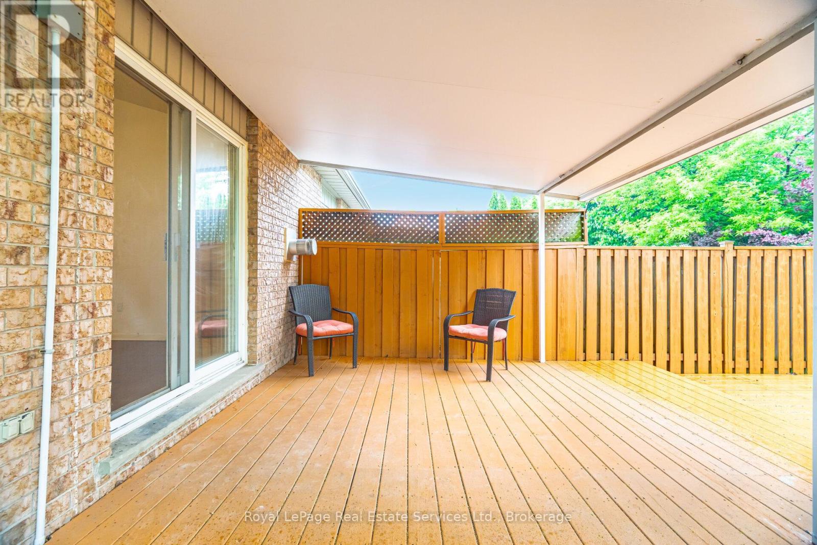 












1263 WALKER'S LINE

,
Burlington (Tansley),




Ontario
L7M4N8

