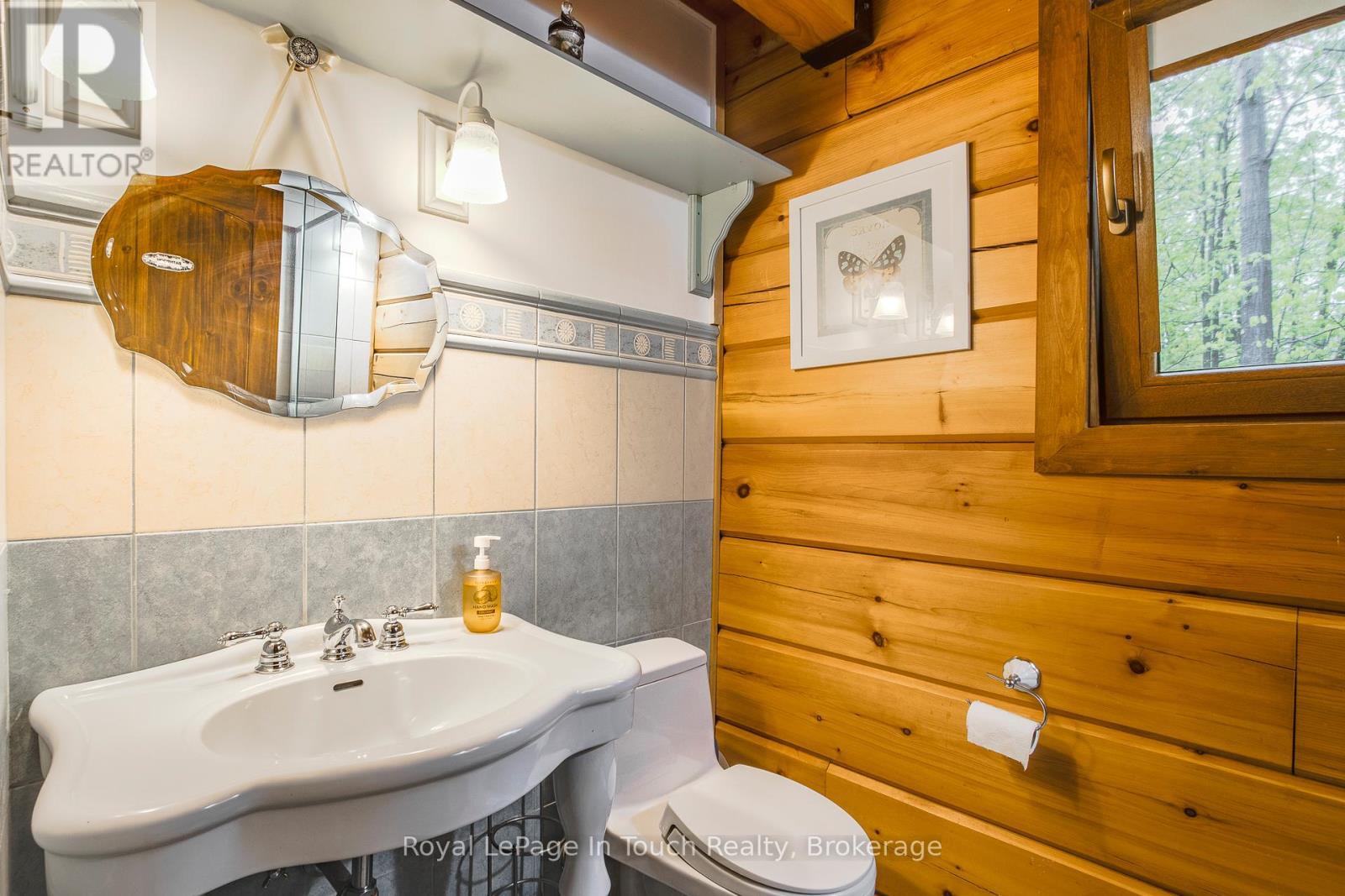












23 CROWN COURT

,
Tiny,




Ontario
L9M0J1


