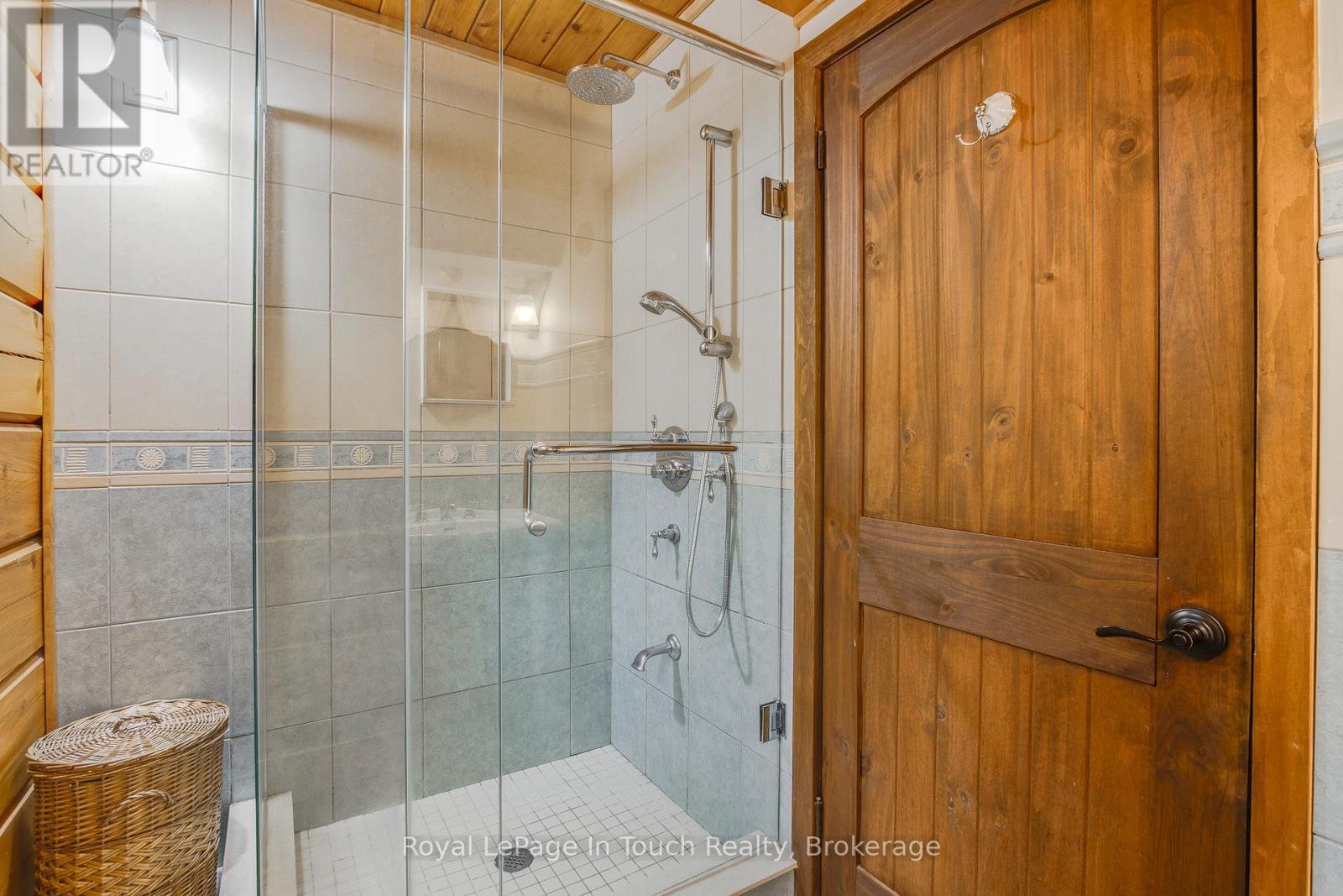 












23 CROWN COURT

,
Tiny,




Ontario
L9M0J1

