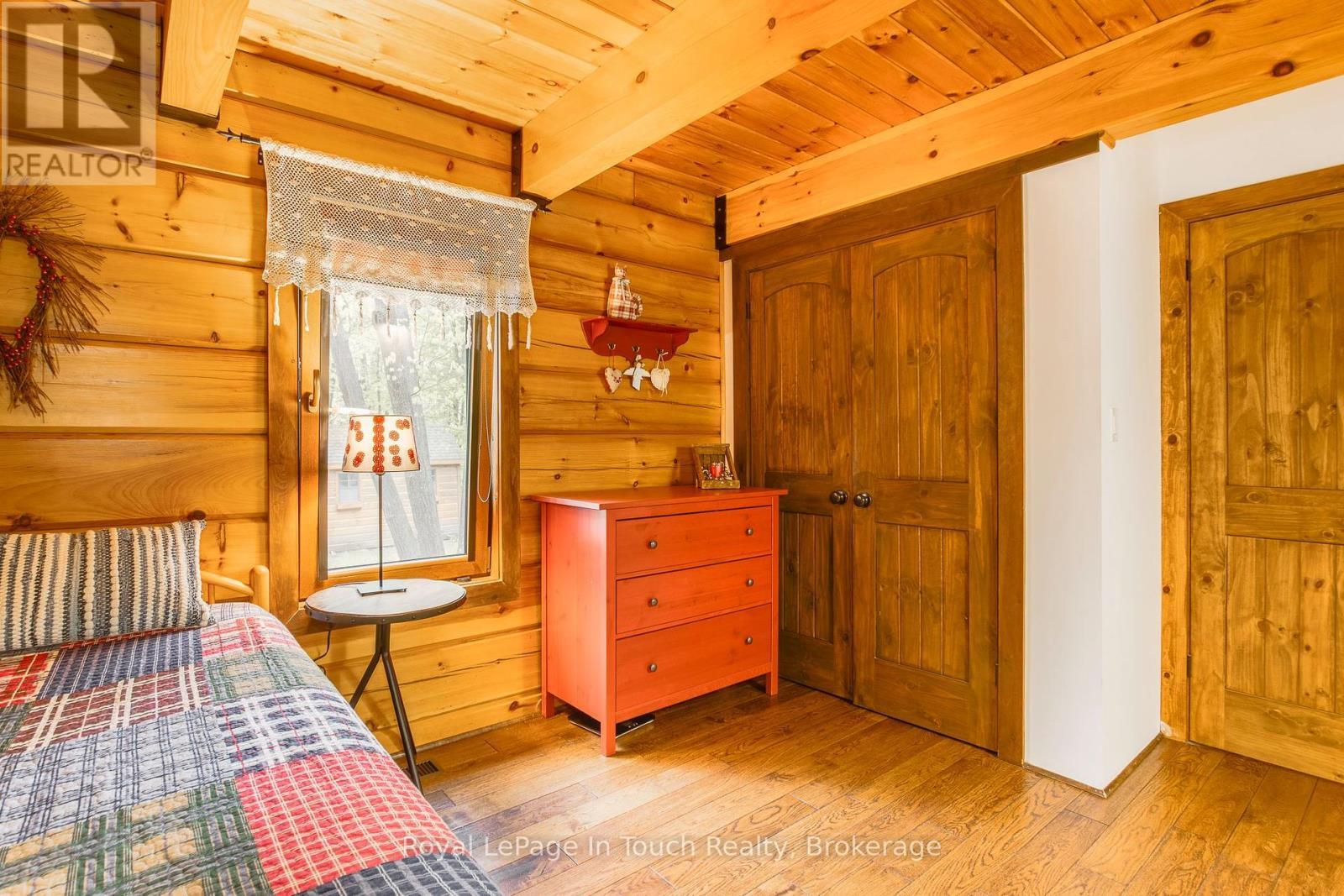 












23 CROWN COURT

,
Tiny,




Ontario
L9M0J1

