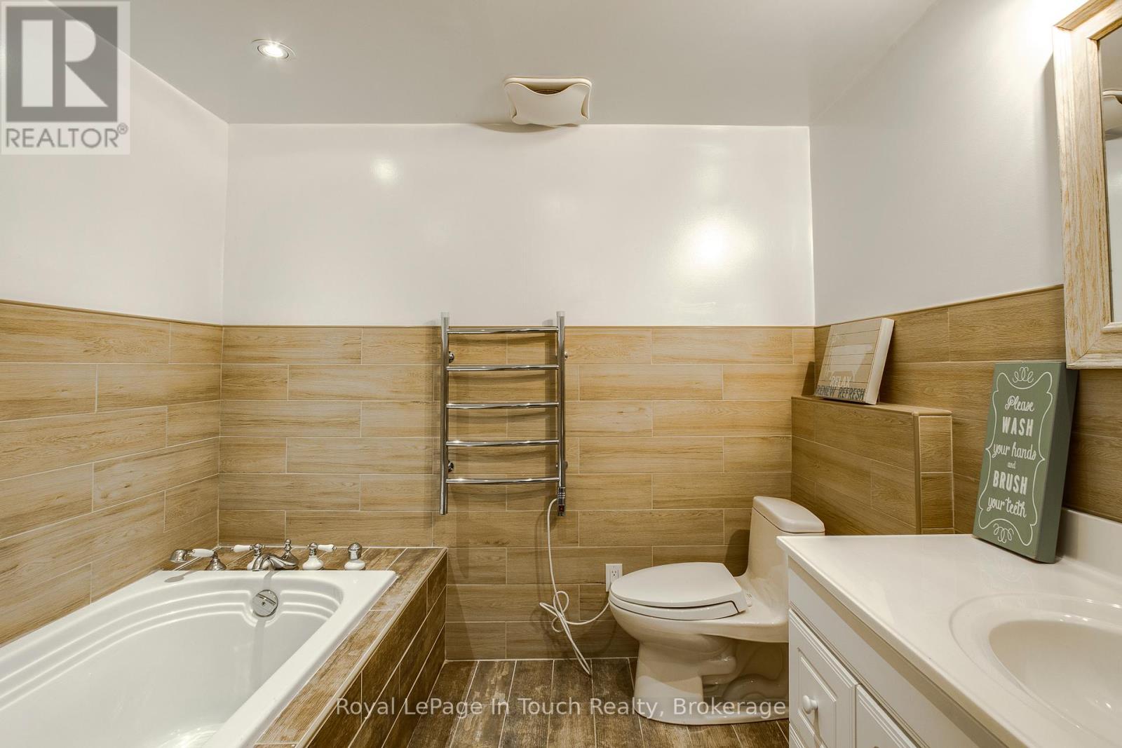 












23 CROWN COURT

,
Tiny,




Ontario
L9M0J1

