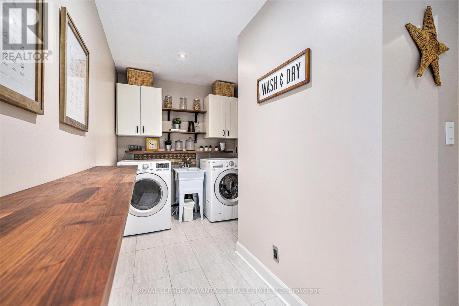 












1861 MATHESON DRIVE

,
Montague,




Ontario
K7A5B8

