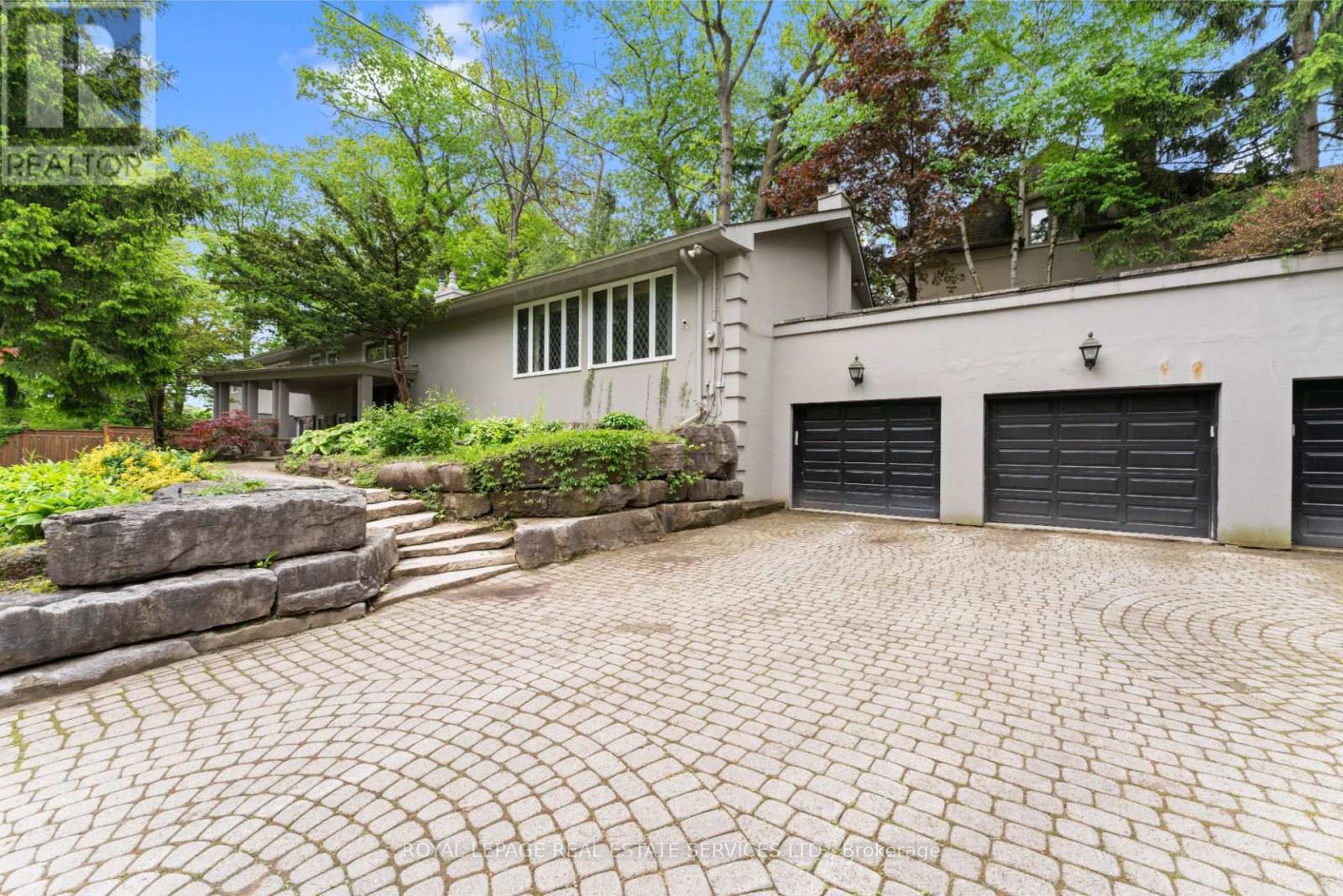 












11 RIPPLEWOOD ROAD

,
Toronto,




Ontario
M9A3H8

