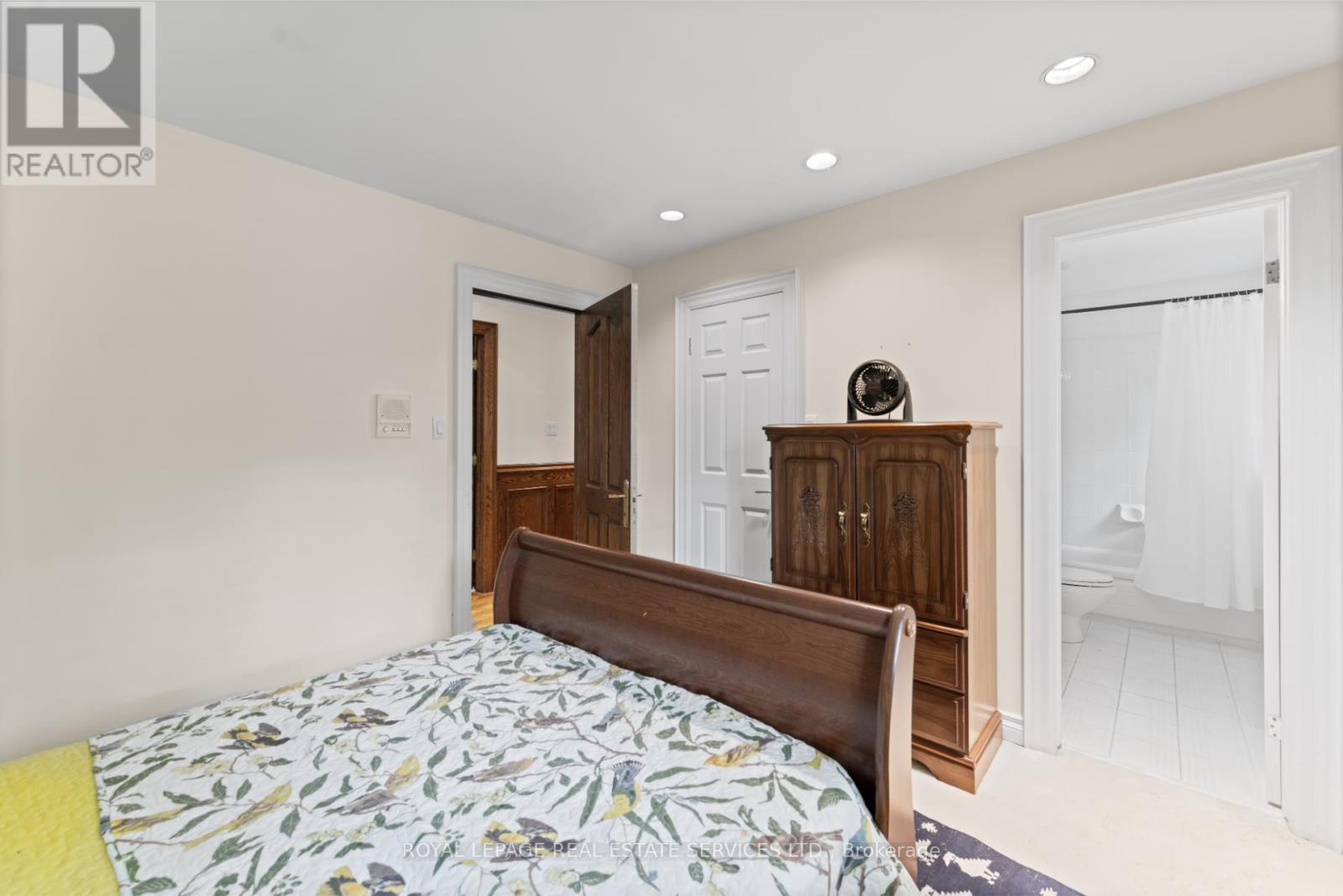 












11 RIPPLEWOOD ROAD

,
Toronto,




Ontario
M9A3H8

