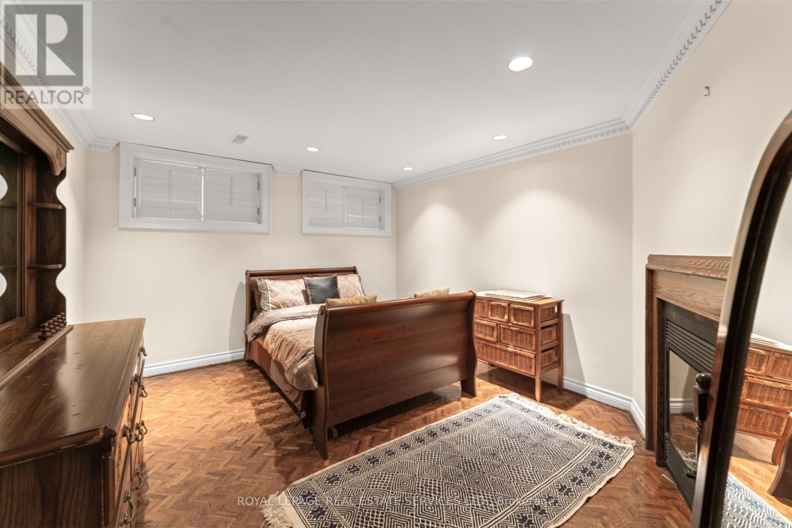 












11 RIPPLEWOOD ROAD

,
Toronto,




Ontario
M9A3H8

