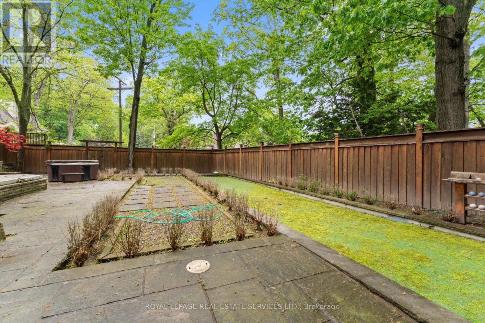 












11 RIPPLEWOOD ROAD

,
Toronto,




Ontario
M9A3H8

