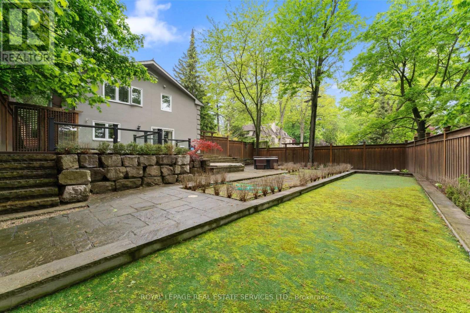 












11 RIPPLEWOOD ROAD

,
Toronto,




Ontario
M9A3H8

