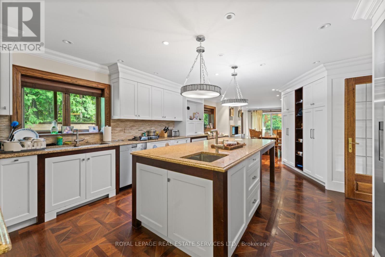












11 RIPPLEWOOD ROAD

,
Toronto,




Ontario
M9A3H8

