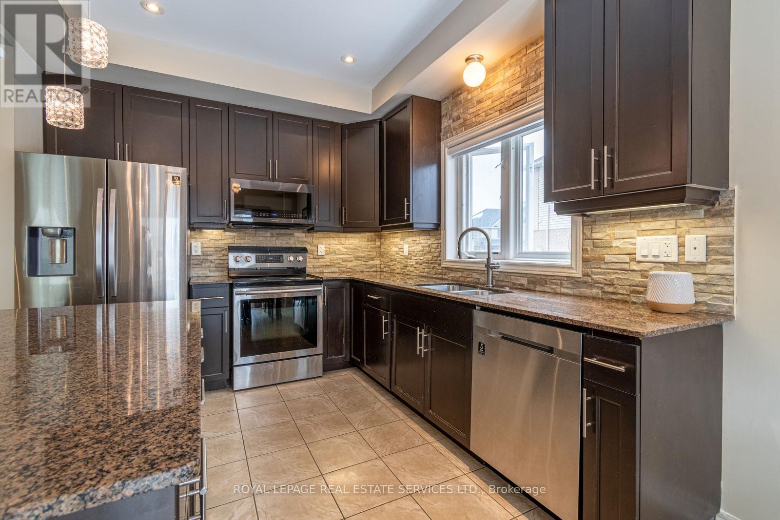 












75 CHAMOMILE DRIVE

,
Hamilton,




Ontario
L8W0C1

